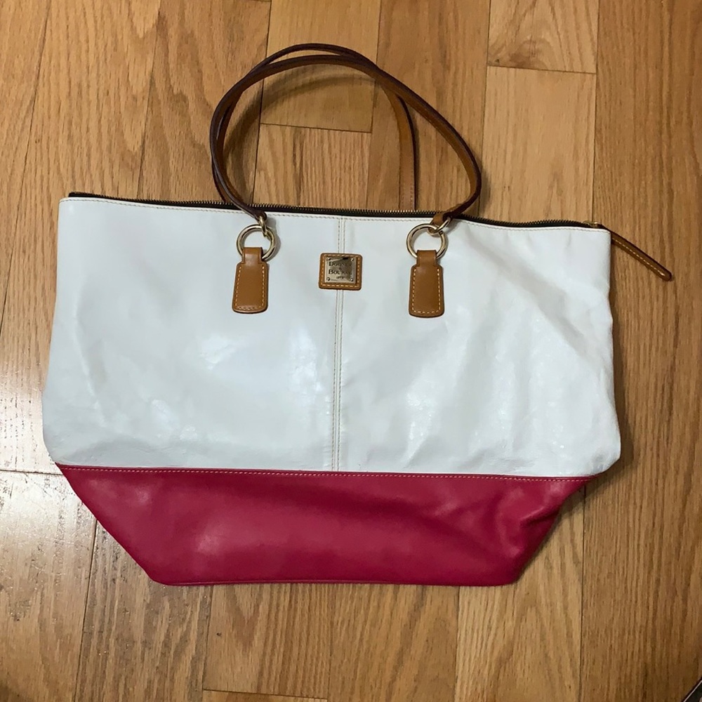Authentic Dooney & Bourke Tote Bag